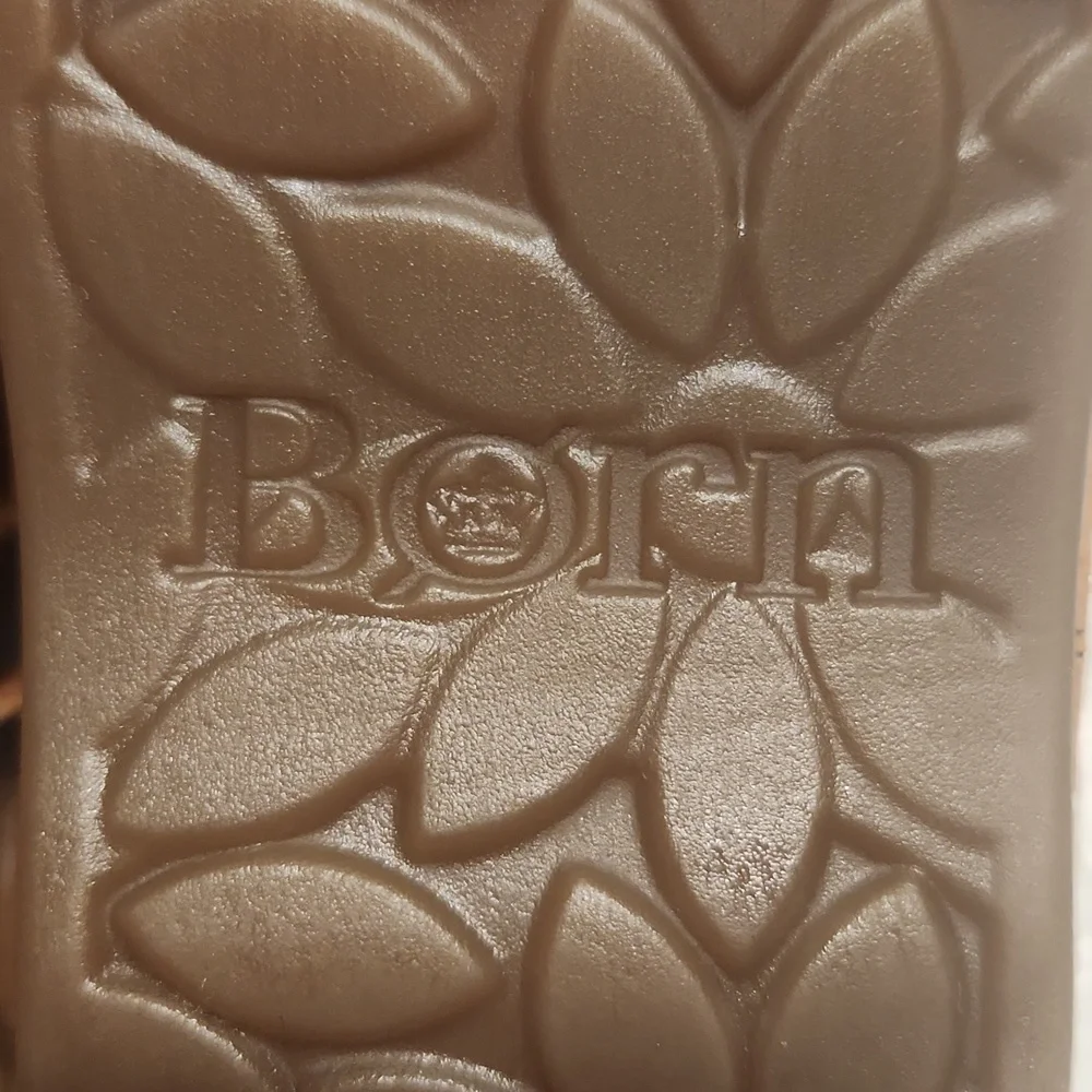 BORN SANDALS SIZE 9 40.5 Women's Tan Wedge Sandals - Picture 6 of 8